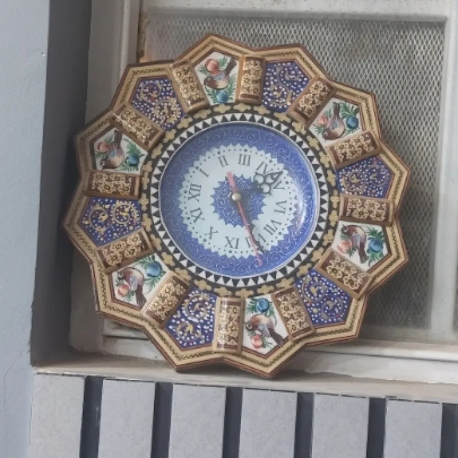 ساعت دیواری