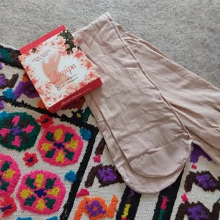 جوراب سه ربع کرم