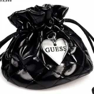 کیف آرایش guess
