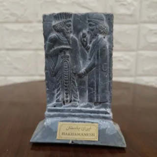 مجسمه سنگ هخامنشی