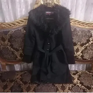 پالتو مشکی خزدار