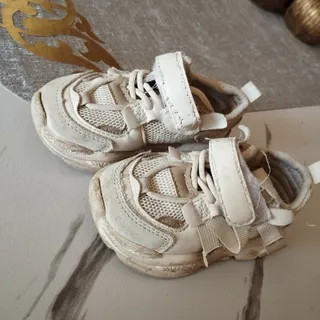 کفش بچگانه