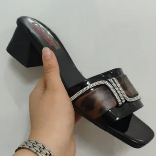 دمپایی زنانه مدل پیچک ✨