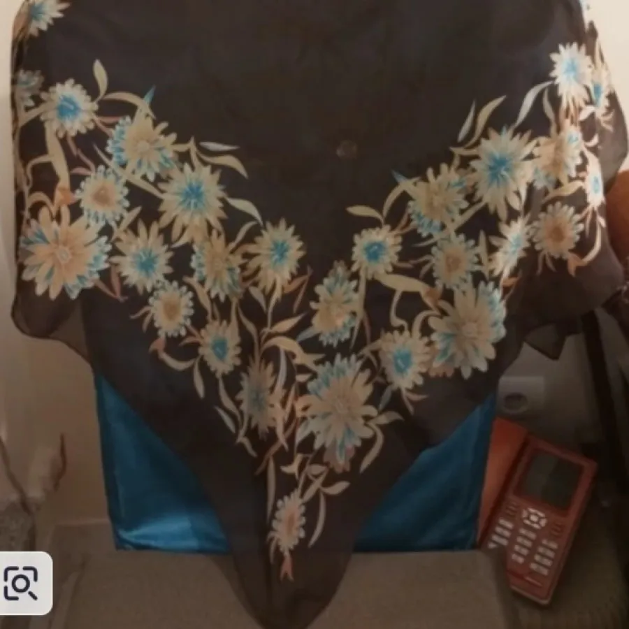 روسری نخی گلدار