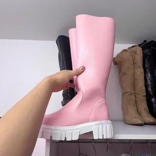 boot pink
