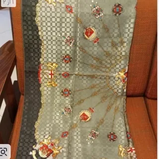 روسری ساتن کلاسیک