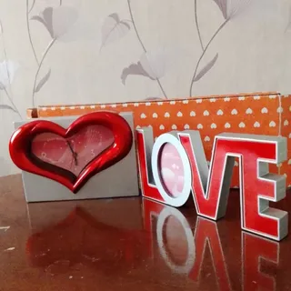 قاب عکس و ساعت
