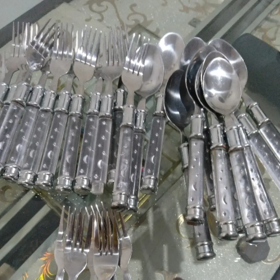 قاشق وچنگال