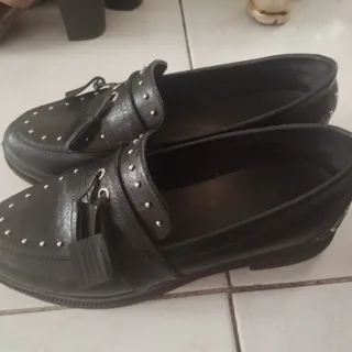 کالج و کفش تابستانی