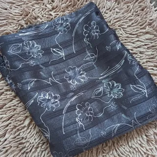 پارچه لباسی کتی
