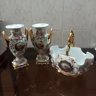 گلدان و گزخوری گل برجسته