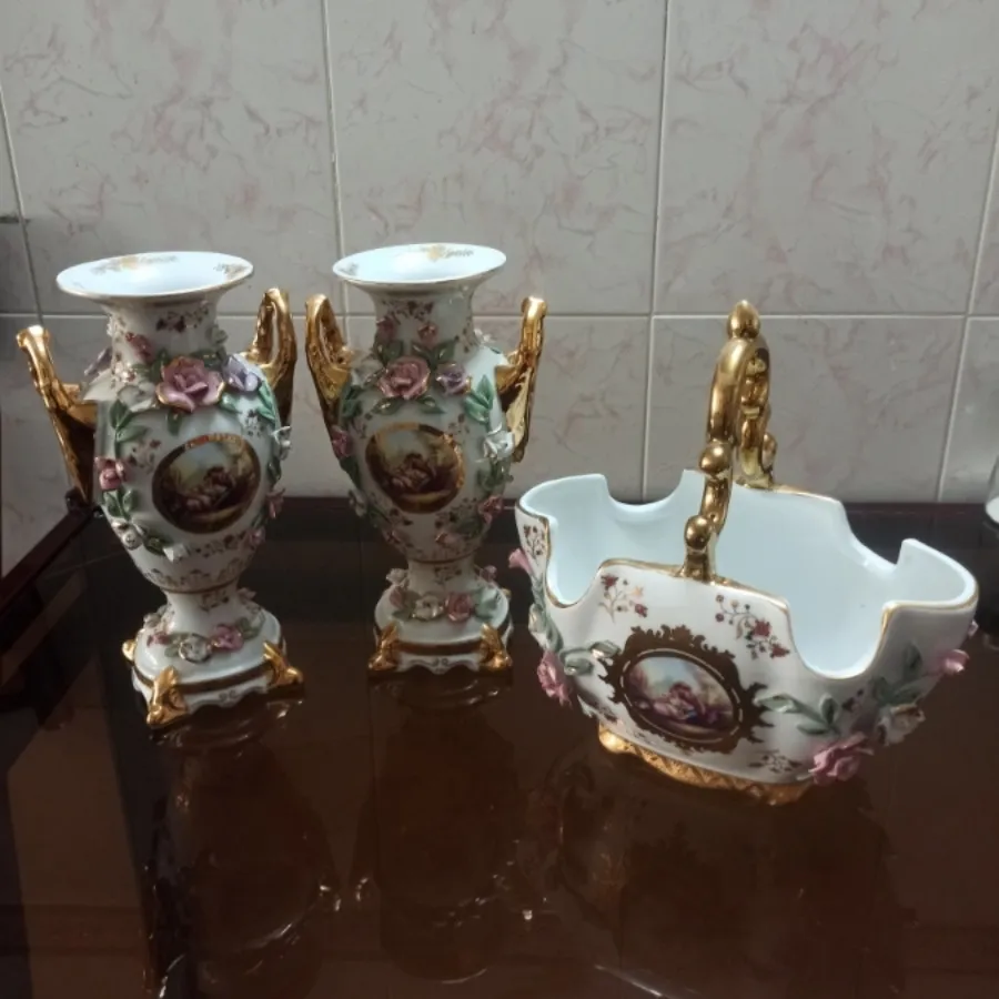 گلدان و گزخوری گل برجسته