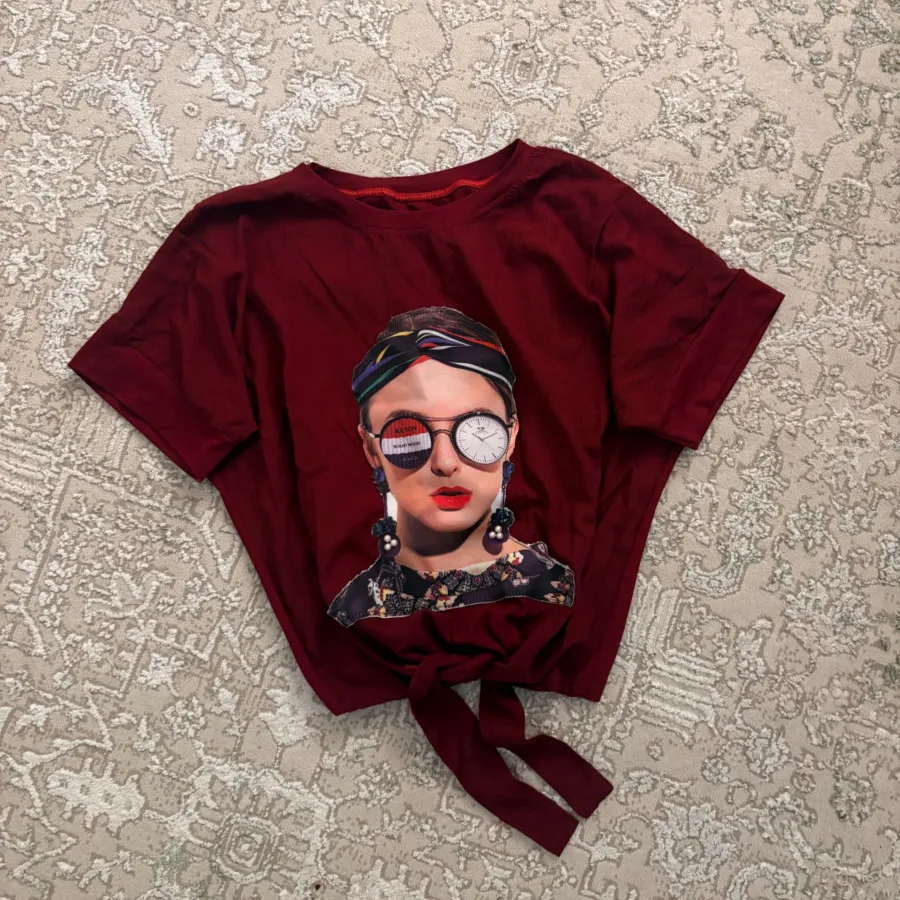 کراپ استین کوتاه گره ای