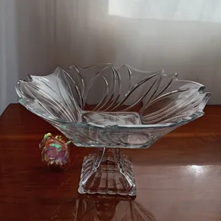 میوه خوری پایه دار