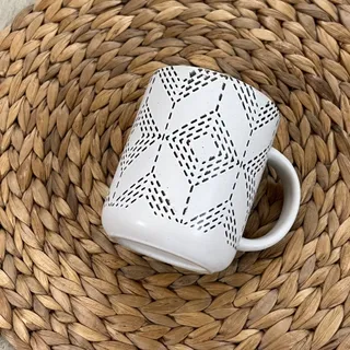 ماگ طرح دار مینیمال