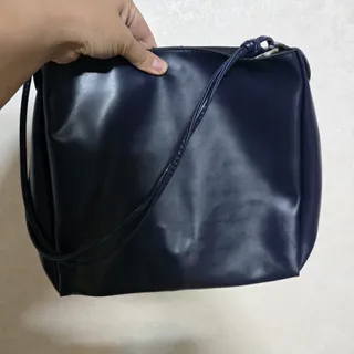 کیف سورمه ای رو‌دوشی