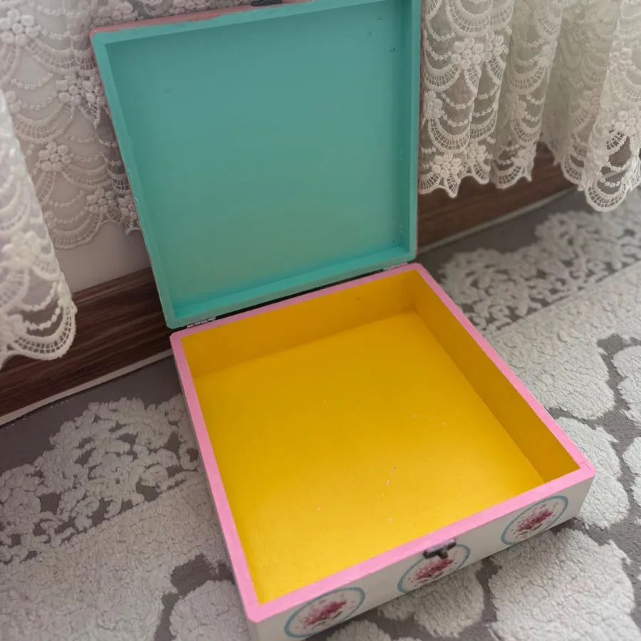 جعبه چوبی