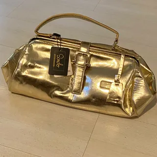 کیف صندوقی طلایی