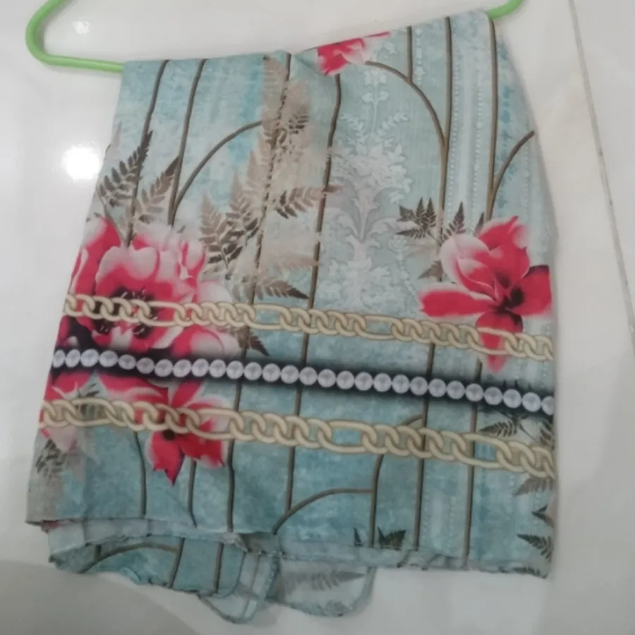 روسری نخی طرح دار آبی