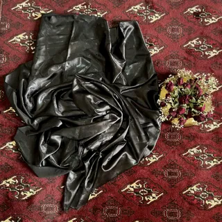 پارچه ساتن مشکی
