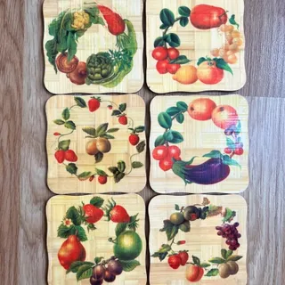 زیر لیوانی میوه ای