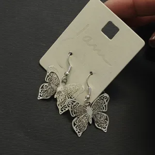 گوشواره یه بعدی پروانه