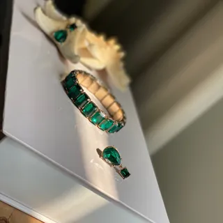 ست دستبندزمردی وگوشواره