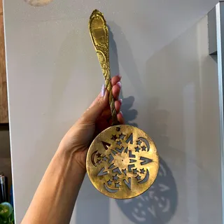 ملاقه برنز قدیمی