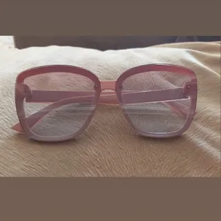 عینک آفتابی صورتی