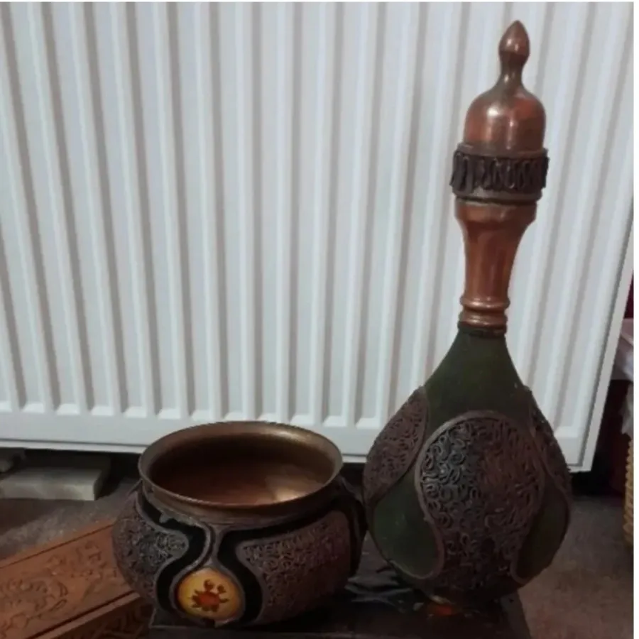 تنگ و کاسه قدیمی