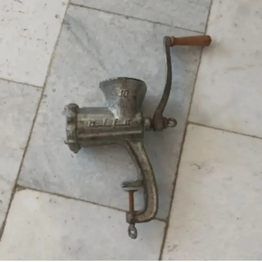چرخ گوشت صد ساله