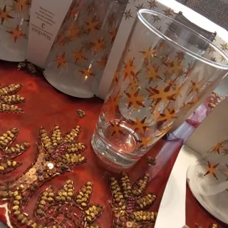 لیوان نقش ستاره طلایی