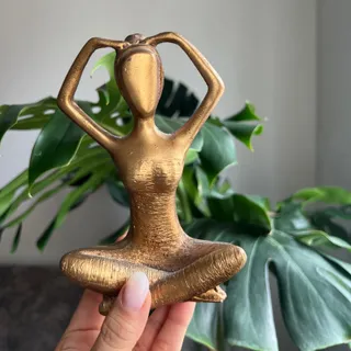 مجسمه یوگا