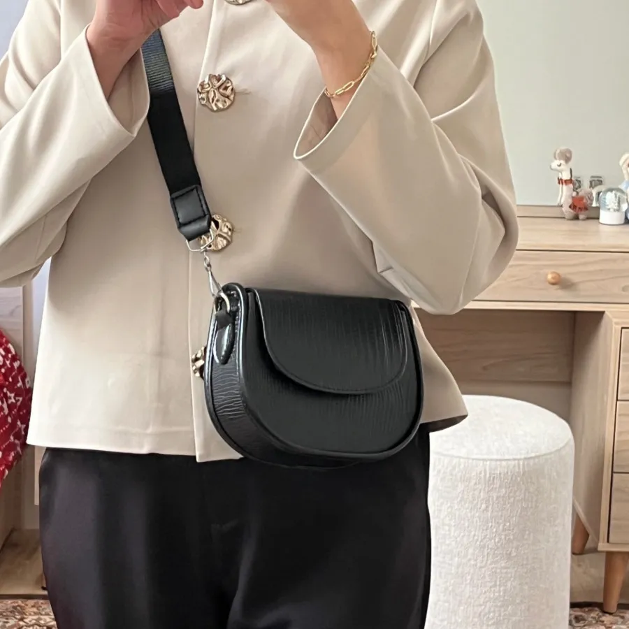 کیف دوشی صندوقی