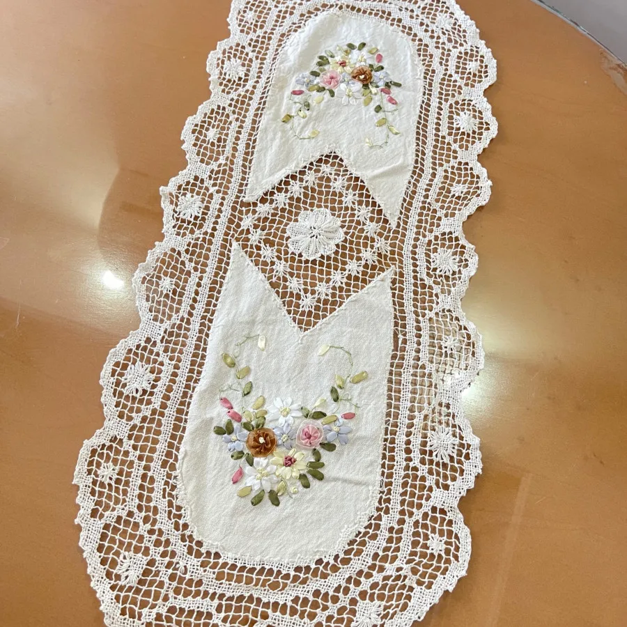 رومیزی قلاب بافی