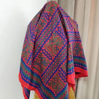 روسری دوردست دوز