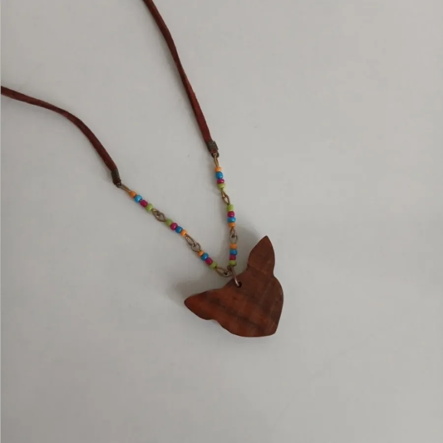 گردنبند چوبی گربه
