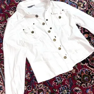کت سفید