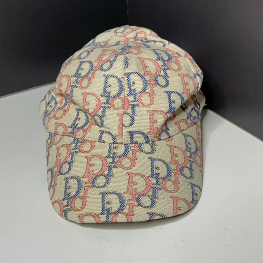 کلاه شیک برندDior