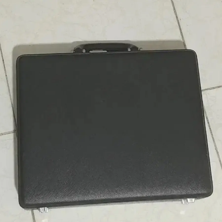کیف اداری در حد نو