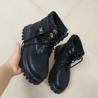 بوت نیم بوت