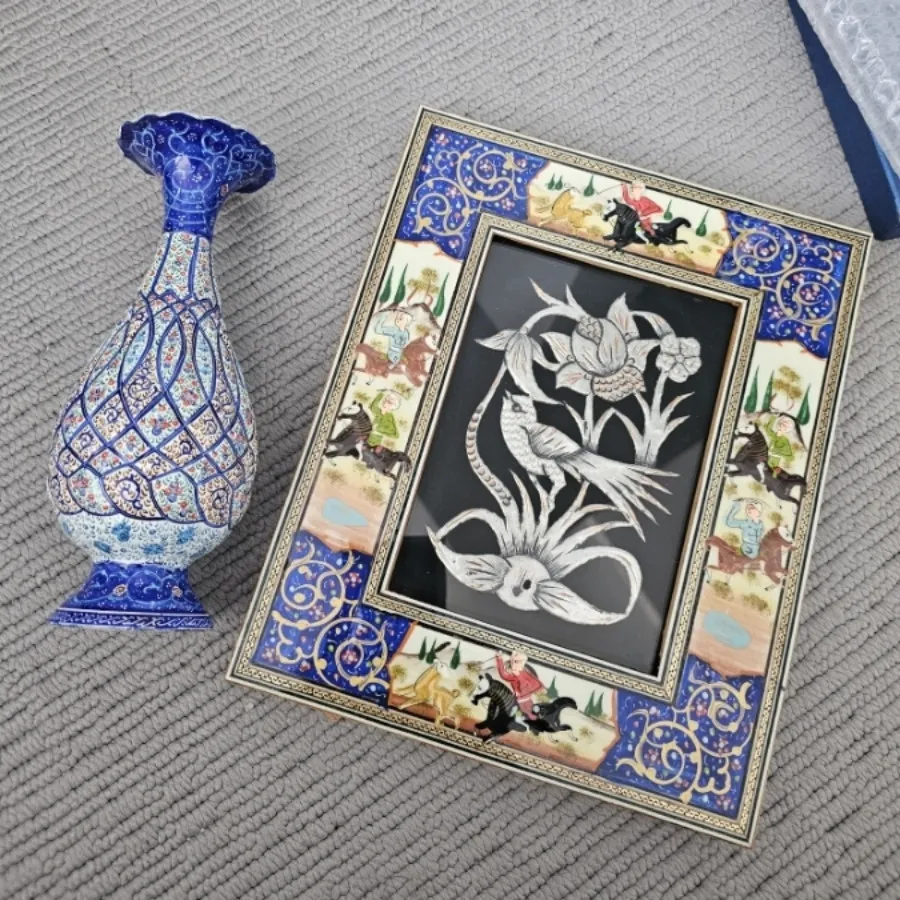 تابلو قلم زنی و گلدان
