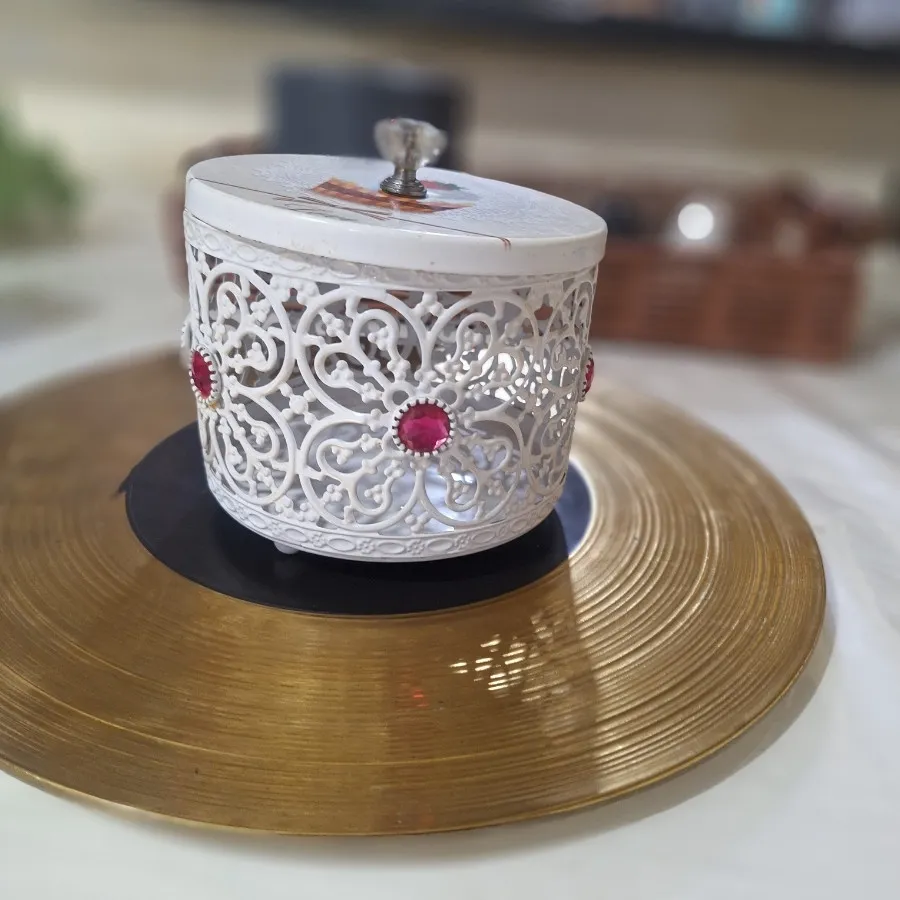 شکلات خوری