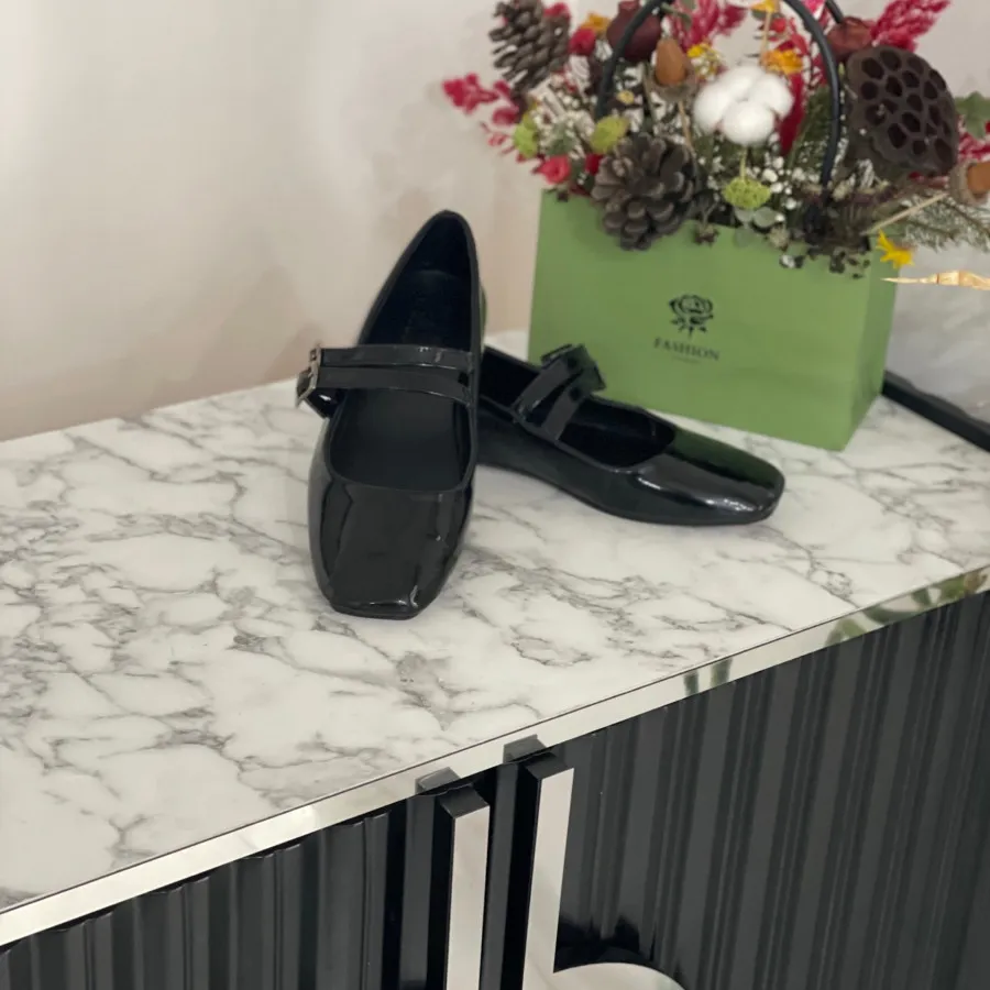 کفش عروسکی zara