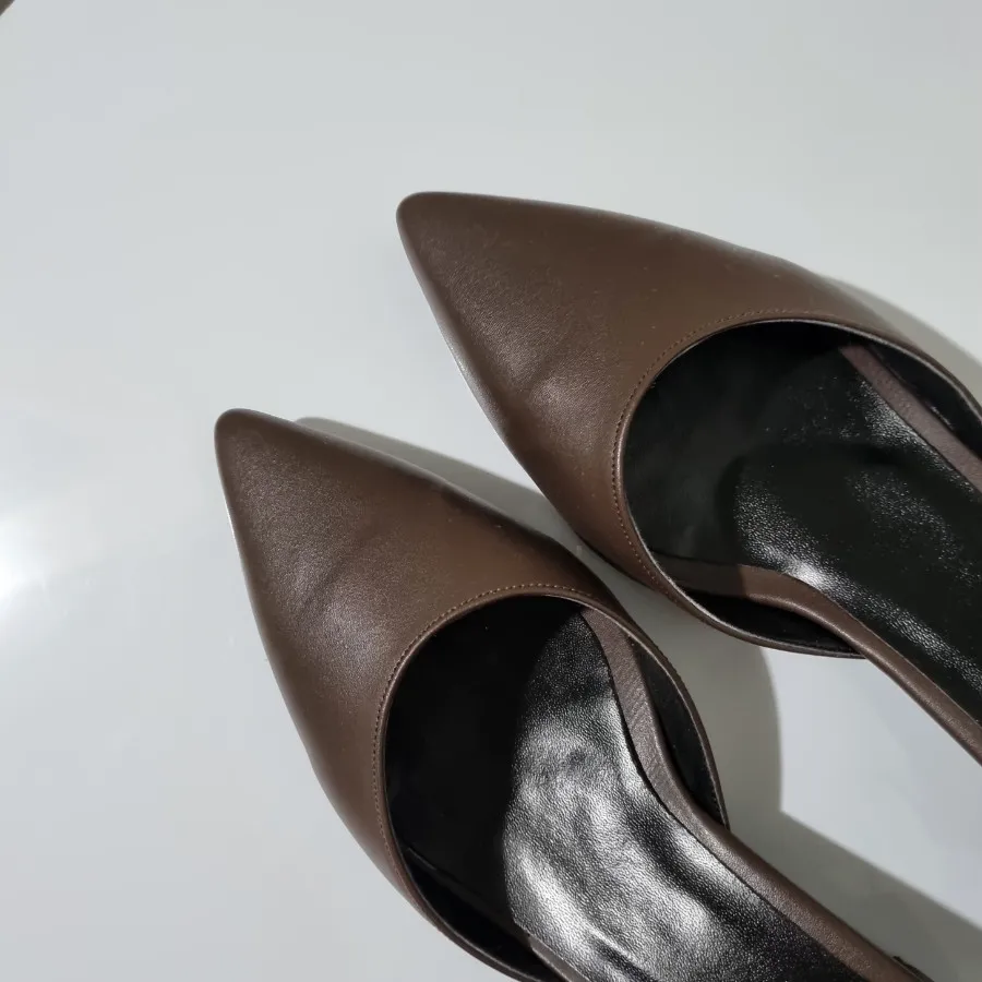 کفش قهوه ای