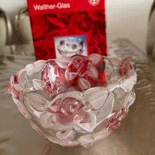 پیاله ناتاشا آک با جعبه