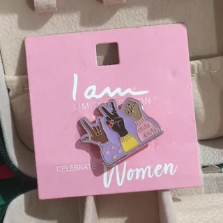 سنجاق سینه women