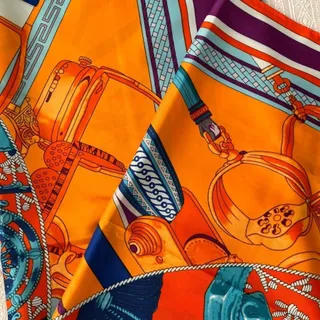 روسری طرحدار ساتن