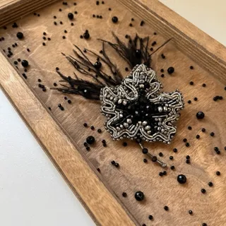 سنجاق سینه شیک دلبر