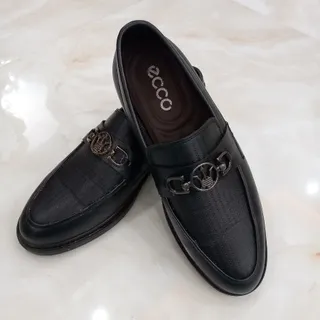کفش چرم